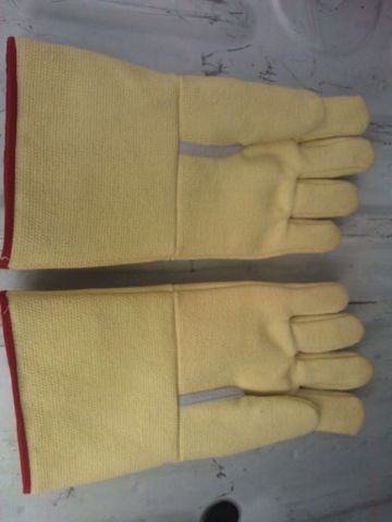GUANTE KEVLAR 22OZ CON FORRO LANA NOMEX. PARA COTIZACIONES FAVOR ENVIAR CORREO A guantesgasi@outlook.com O COMUNICARSE AL 5557663305 DE LA CD DE MEXICO. (favor de no enviar comentarios en esta página)